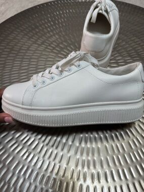 Women’s ABOUND White Platform Lace-Up Sneakers